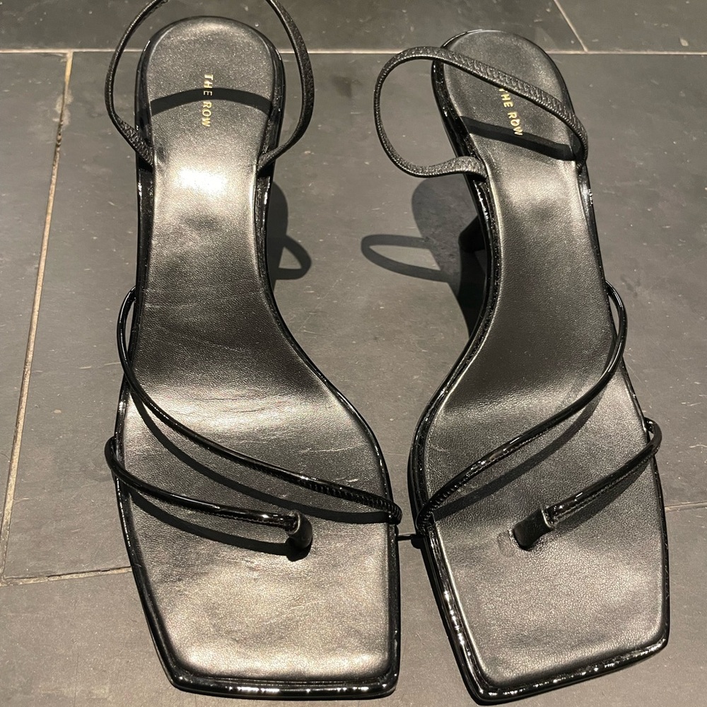 The Row Rai Sandal, black, size 38.5